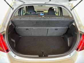 https://vehicle.imgix.net/4382467/dd798c1d-9fbb-4c83-99be-df679d17fc48.jpg
