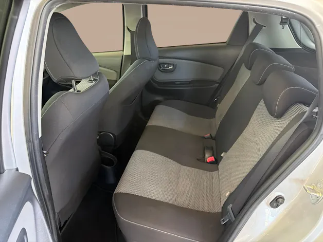 Toyota Yaris 1.5 VVT-i HSD Trend