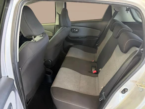 https://vehicle.imgix.net/4382467/de00766a-4156-4e7a-9291-bf51b0e6abd0.jpg