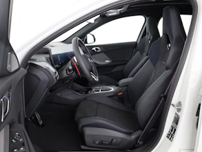 https://vehicle.imgix.net/4382477/077929a6-1474-4239-a281-122aff2826ab.jpg