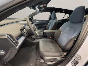 Volvo EX30 CC E60 Twin Performance AWD