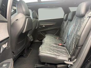 https://vehicle.imgix.net/4382616/dd527ee3-91cb-4aee-a1fd-ed3a0e203937.jpg