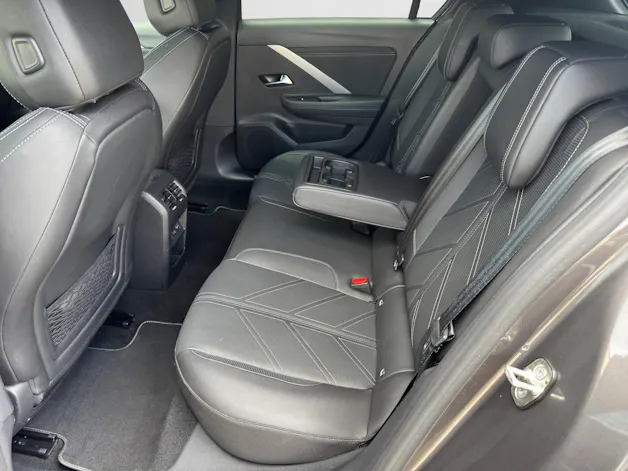 Opel Astra 1.6 T PHEV 180 Swiss Plus