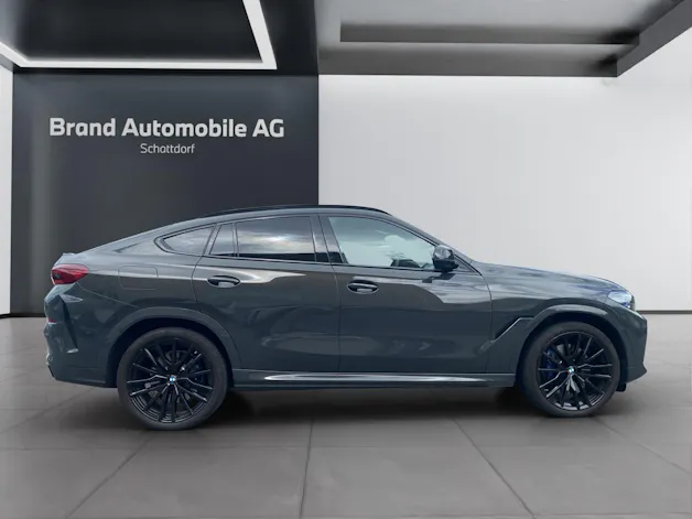 BMW X6 M50i