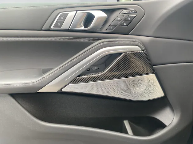 BMW X6 M50i