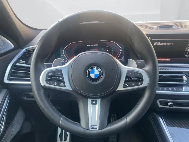 BMW X6 M50i
