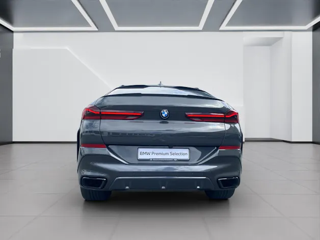BMW X6 M50i