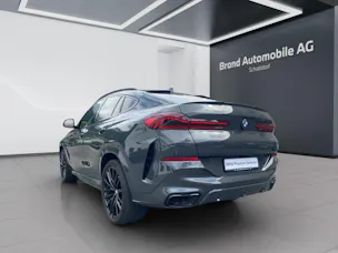 BMW X6 M50i