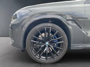 BMW X6 M50i