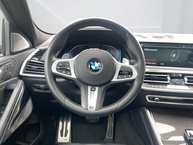 BMW X6 M50i