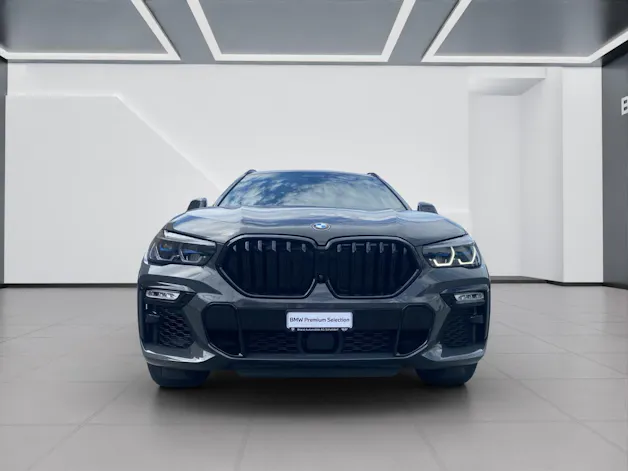 BMW X6 M50i