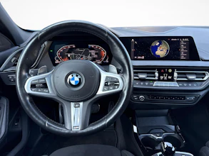 https://vehicle.imgix.net/4382631/a102231a-7571-46af-9356-77d04a05be3e.jpg