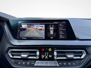 https://vehicle.imgix.net/4382631/bd15b4c3-4227-4175-aebf-e04e61b224ec.jpg