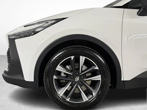 Fahrzeugbild TOYOTA C-HR 2.0 HEV Trend 4x4