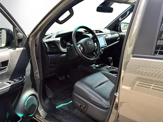Toyota Hilux Double Cab.-Pick-up 2.8 D-4D 204 Invincible