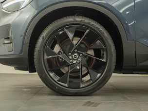 VOLVO EX40 Twin Black Edition AWD