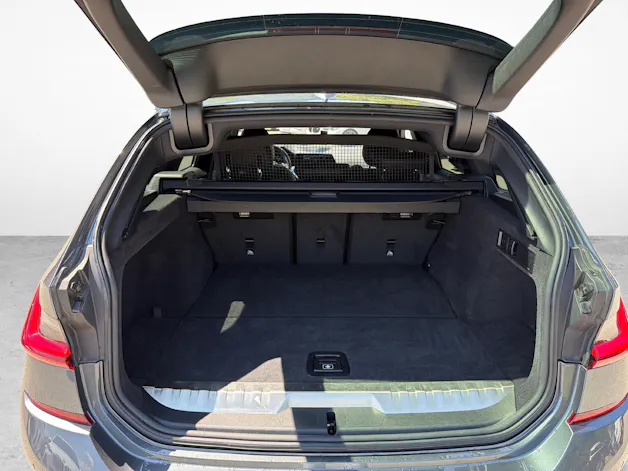BMW 330e xDrive SAG Touring