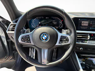 BMW 330e xDrive SAG Touring