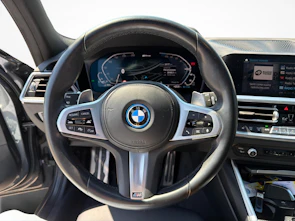 image du véhicule BMW 330e xDrive SAG Touring