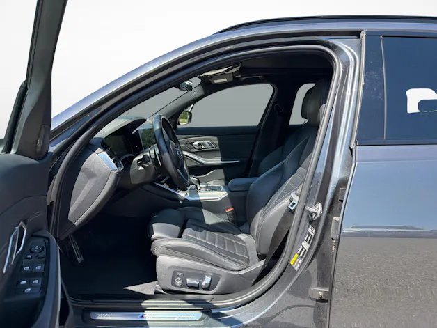 BMW 330e xDrive SAG Touring