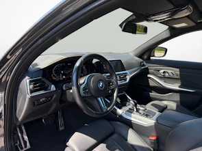 image du véhicule BMW 330e xDrive SAG Touring