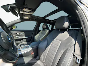 BMW 330e xDrive SAG Touring