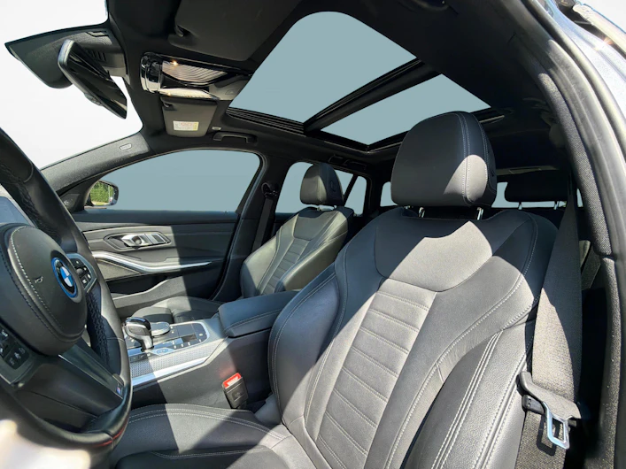 image du véhicule BMW 3 SERIES