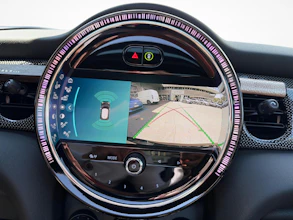 https://vehicle.imgix.net/4382684/5d9061ed-edaf-403b-b208-e2946a37570e.jpg