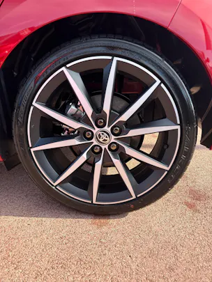Toyota Yaris 1.5 VVT-i HSD GR Sport