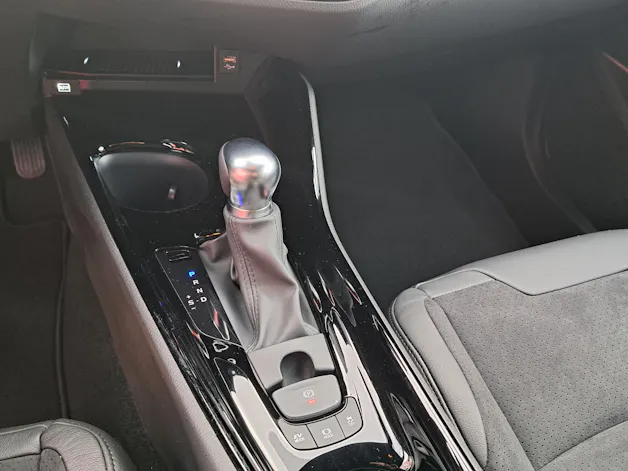 Toyota C-HR 2.0 VVTi HSD Move