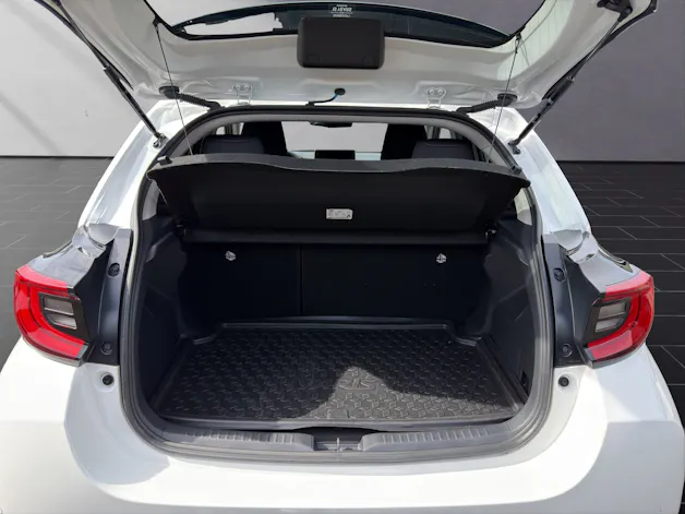 Toyota Yaris 1.5 VVT-i HSD Trend