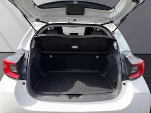 Toyota Yaris 1.5 VVT-i HSD Trend