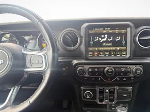 Fahrzeugbild JEEP Wrangler 2.0 Turbo Sahara Unlimited 4xe
