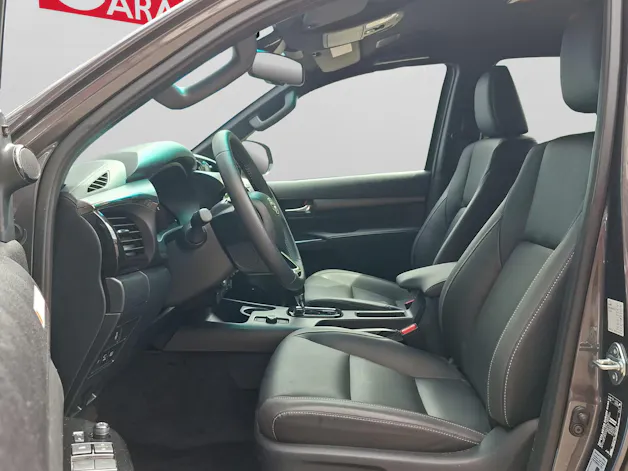 Toyota Hilux Double Cab.-Pick-up 2.8 D-4D MHEV 204 Invincible