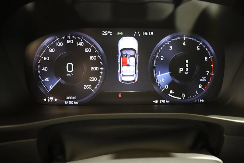 image du véhicule VOLVO XC40