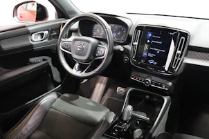 image du véhicule VOLVO XC40 2.0 T5 R-Design AWD