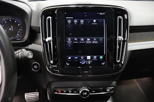 image du véhicule VOLVO XC40 2.0 T5 R-Design AWD