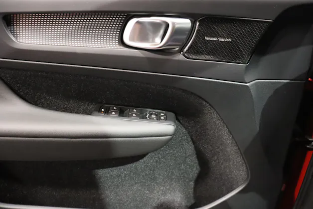 VOLVO XC40 2.0 T5 R-Design AWD