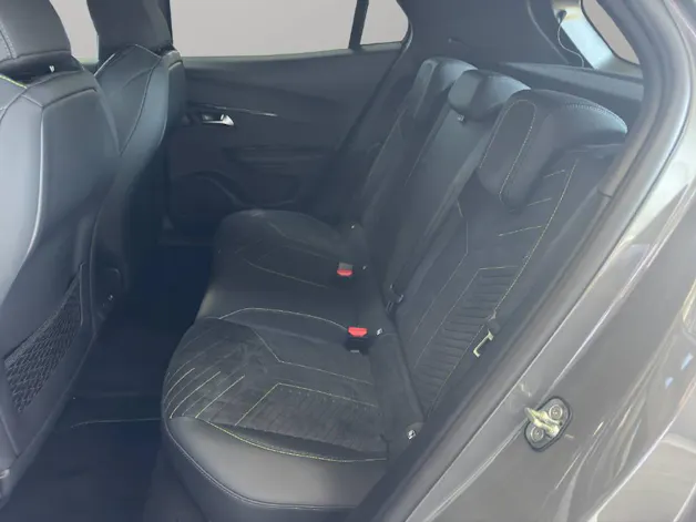 Peugeot 2008 1.2 Hybrid 145 GT