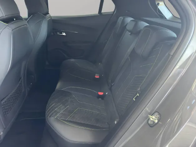 Peugeot 2008 1.2 Hybrid 145 GT
