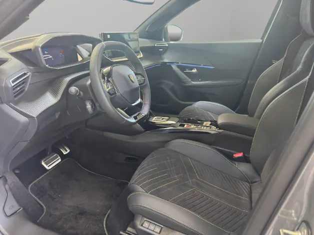 Peugeot 2008 1.2 Hybrid 145 GT