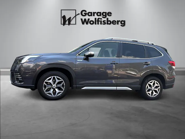 Subaru Forester Station 2.0i e-Boxer Swiss Plus
