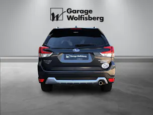 Subaru Forester Station 2.0i e-Boxer Swiss Plus
