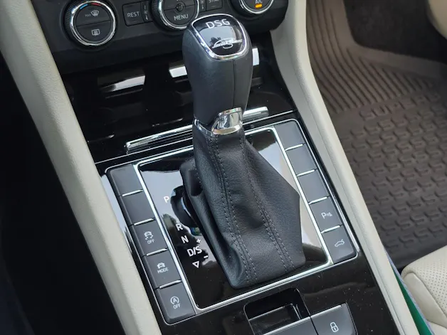 Škoda Superb Combi 2.0 TSI L&K DSG 4x4