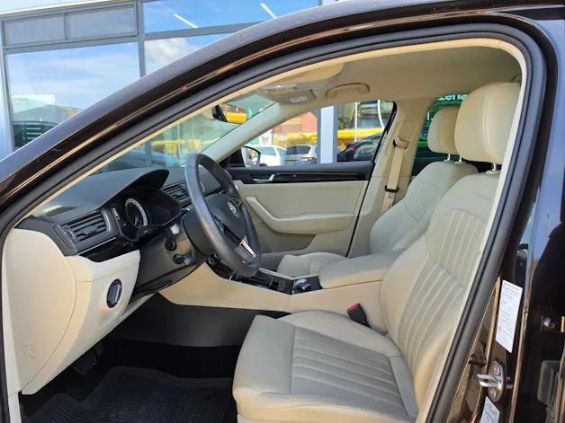 Škoda Superb Combi 2.0 TSI L&K DSG 4x4
