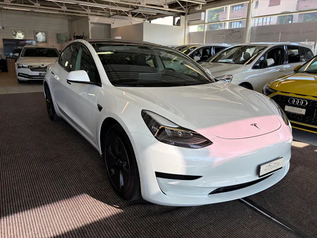 Tesla Model 3 | CH Fahrzeug | Erstbesitz | TOP Gepflegt | Enhanced Autopilot |