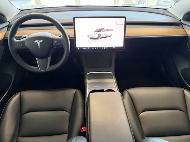 Tesla Model 3 | CH Fahrzeug | Erstbesitz | TOP Gepflegt | Enhanced Autopilot |