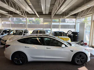 Tesla Model 3 | CH Fahrzeug | Erstbesitz | TOP Gepflegt | Enhanced Autopilot |