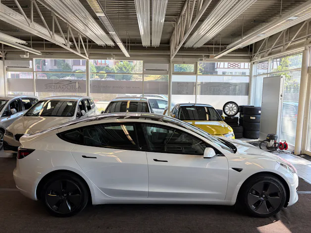 Tesla Model 3 | CH Fahrzeug | Erstbesitz | TOP Gepflegt | Enhanced Autopilot |