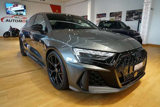 Audi RS3 Limousine 2.5 TSI quattro S-tronic